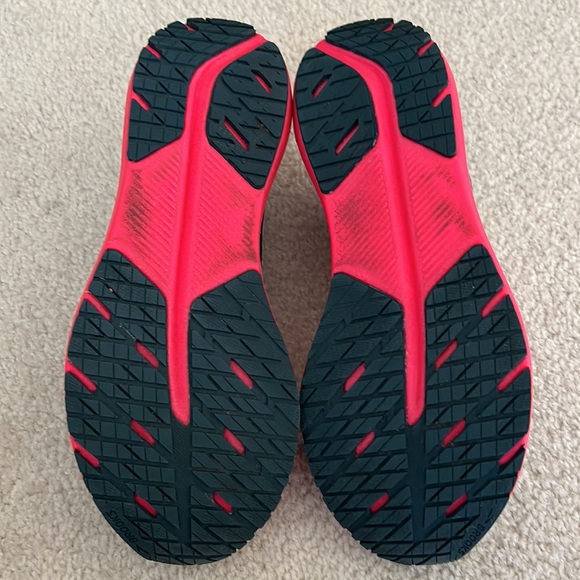 Women’s Brooks Hyperion Tempp 8.5 - Picture 6 of 9